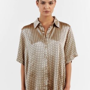 Dissh short sleeve satin shirt NWWT